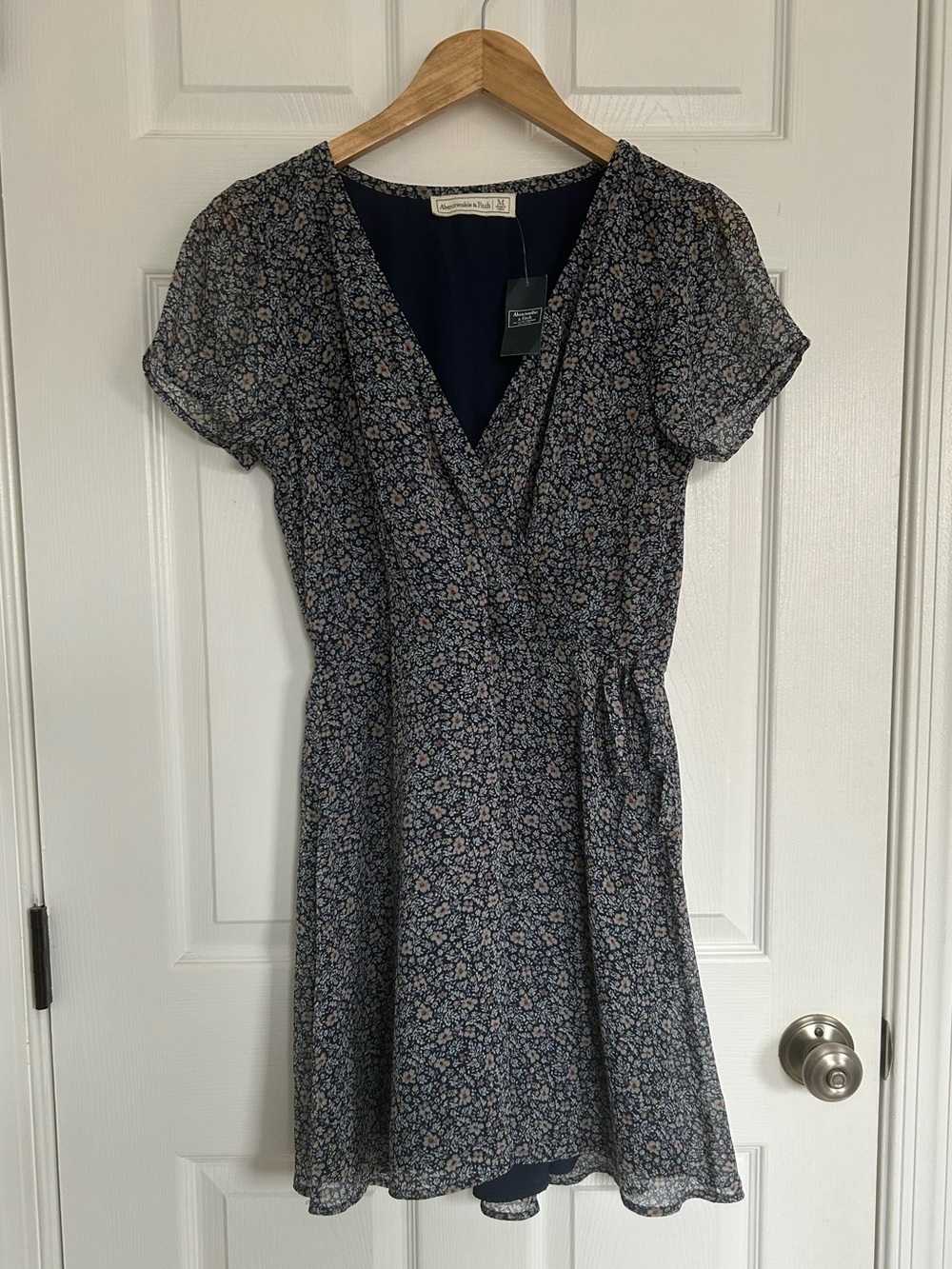 New Abercrombie & Fitch Navy Blue Floral Dress